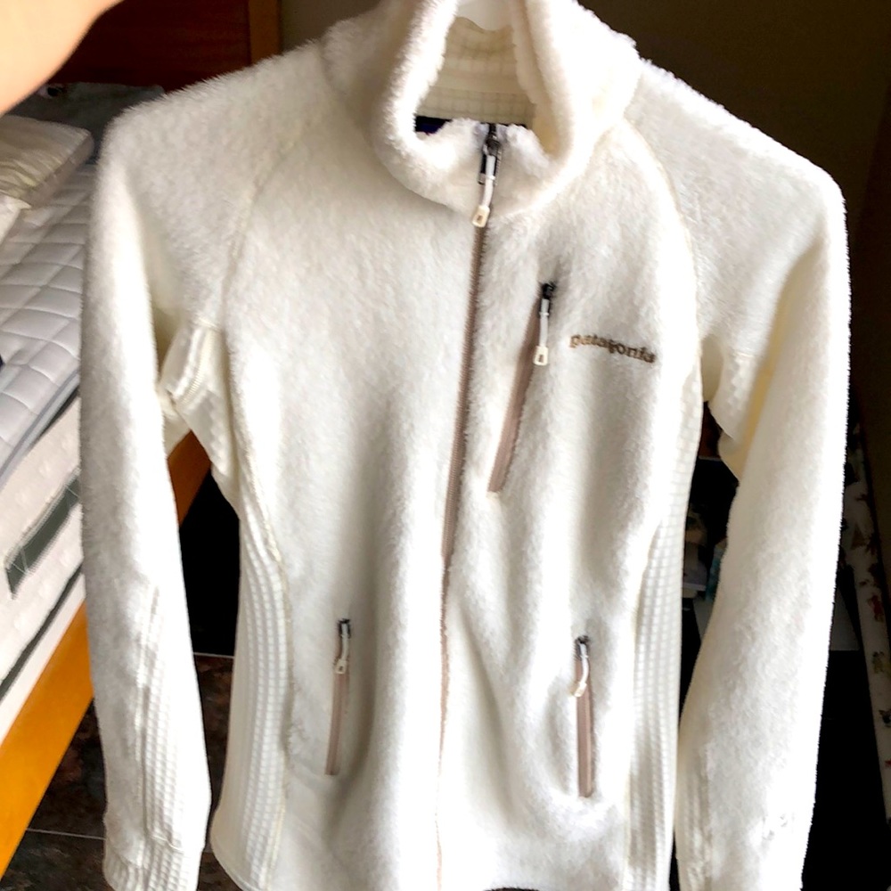 Patagonia Women's Cream White Fleece Ski Jacket